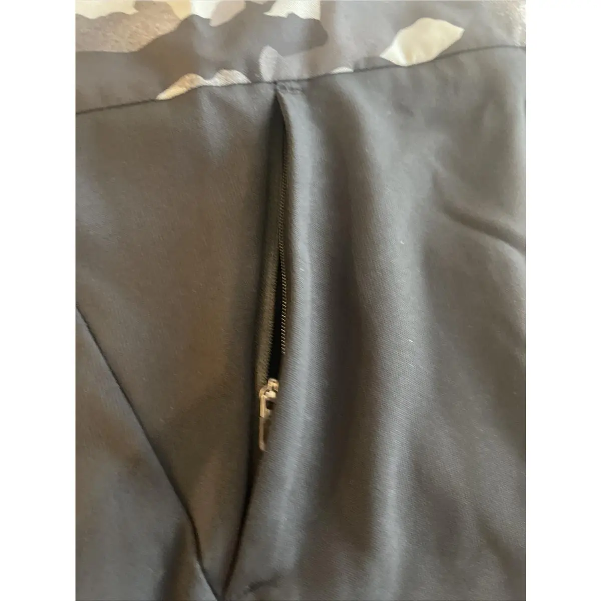 Nike clothing - Gray (UPC: 0194277136866) 5