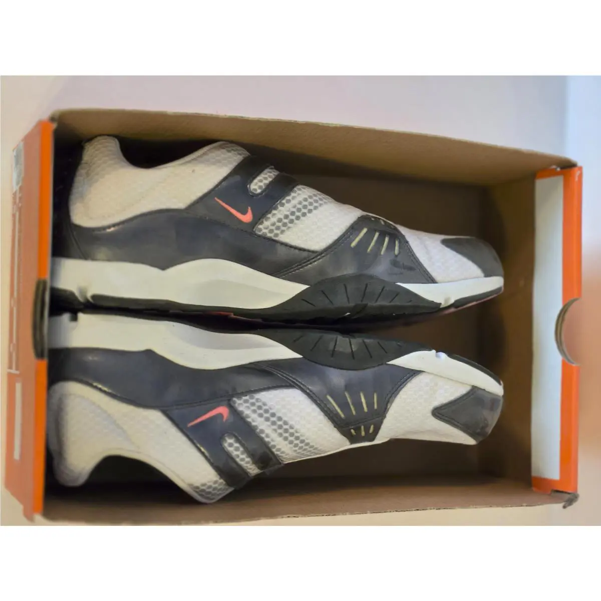 Nike shoes - D4C2 - D4C2 - WHITE & GRAY 9