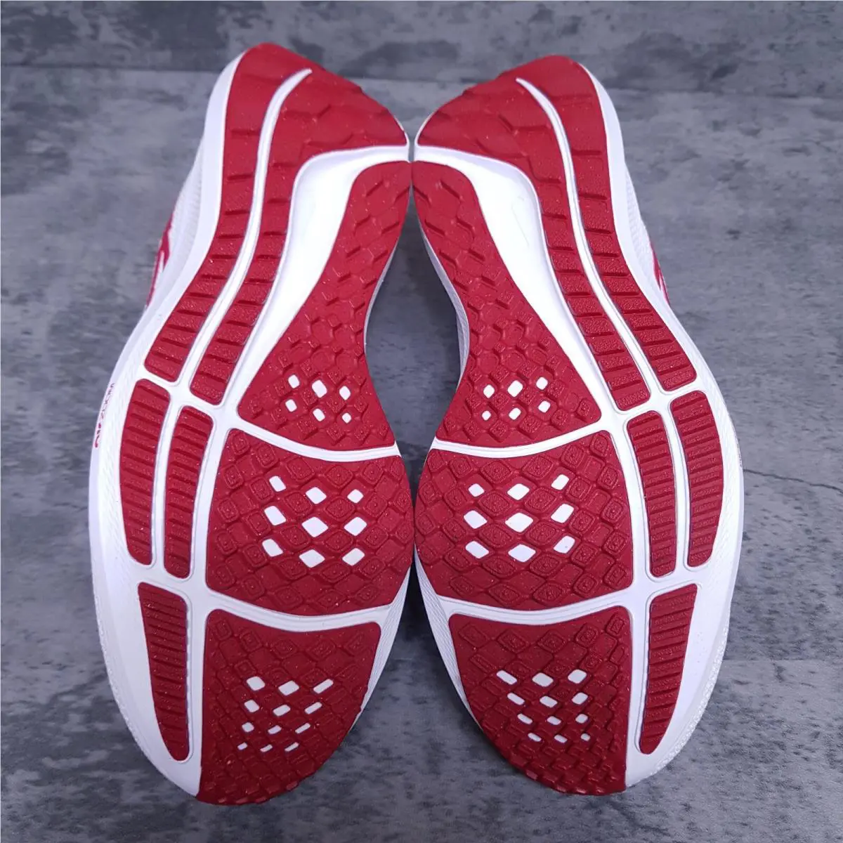 Nike shoes - Nike Men`s Pegasus 40 BTC Bowerman - FJ2844-100 - White (UPC: 196968124961) 4