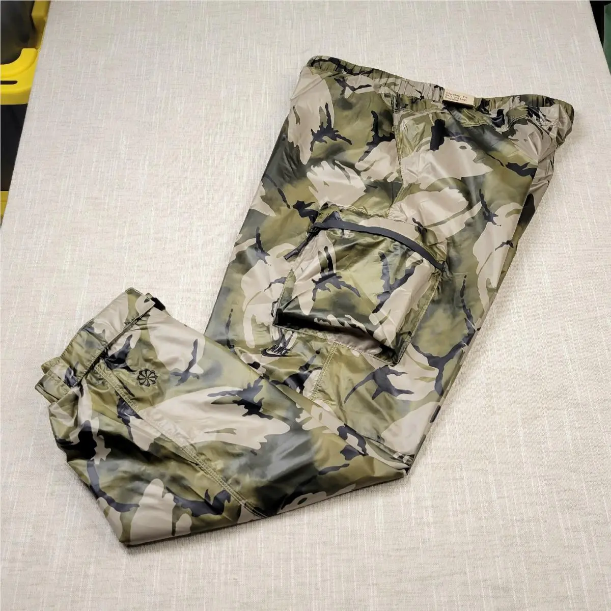 Tech Pack Cargo Pants Size Large Mens Green Black Camo Lined Woven Cuffed by Nike
