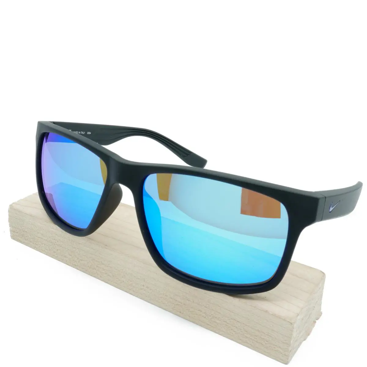EV0834-014 Mens Nike Cruiser Sunglasses - Frame: Black, Lens: Blue