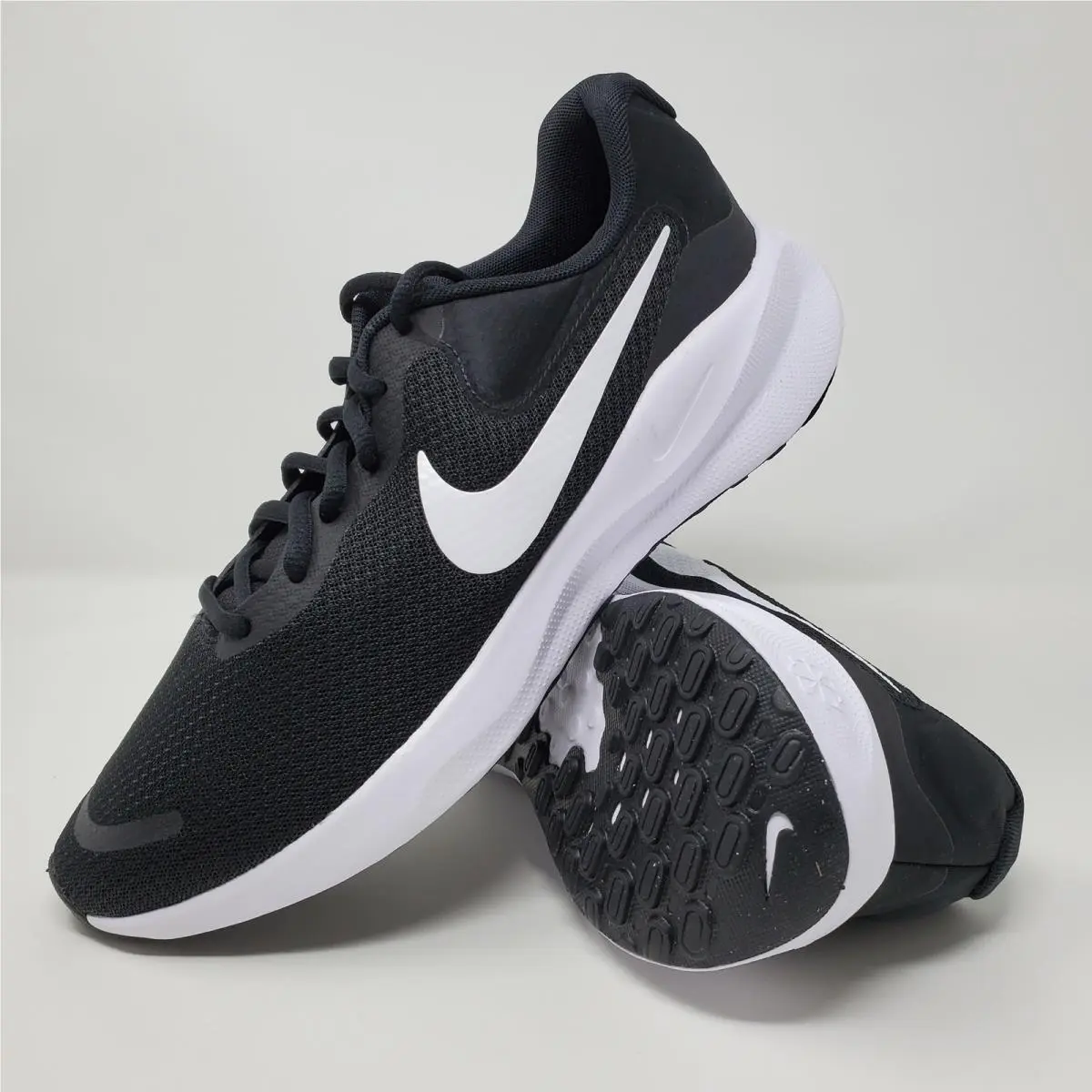 Revolution 7 Black White Running Walking FB2207-001 Men`s Size 10 by Nike