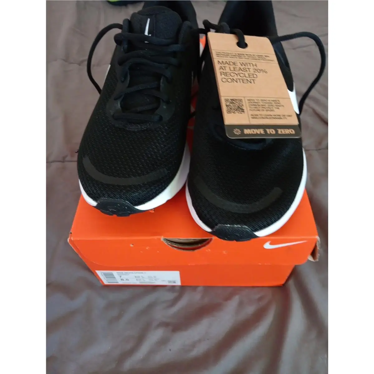 Nike Revolution 7 Athletic Running Shoes FB2207-001 Men’s Size 7 Boys
