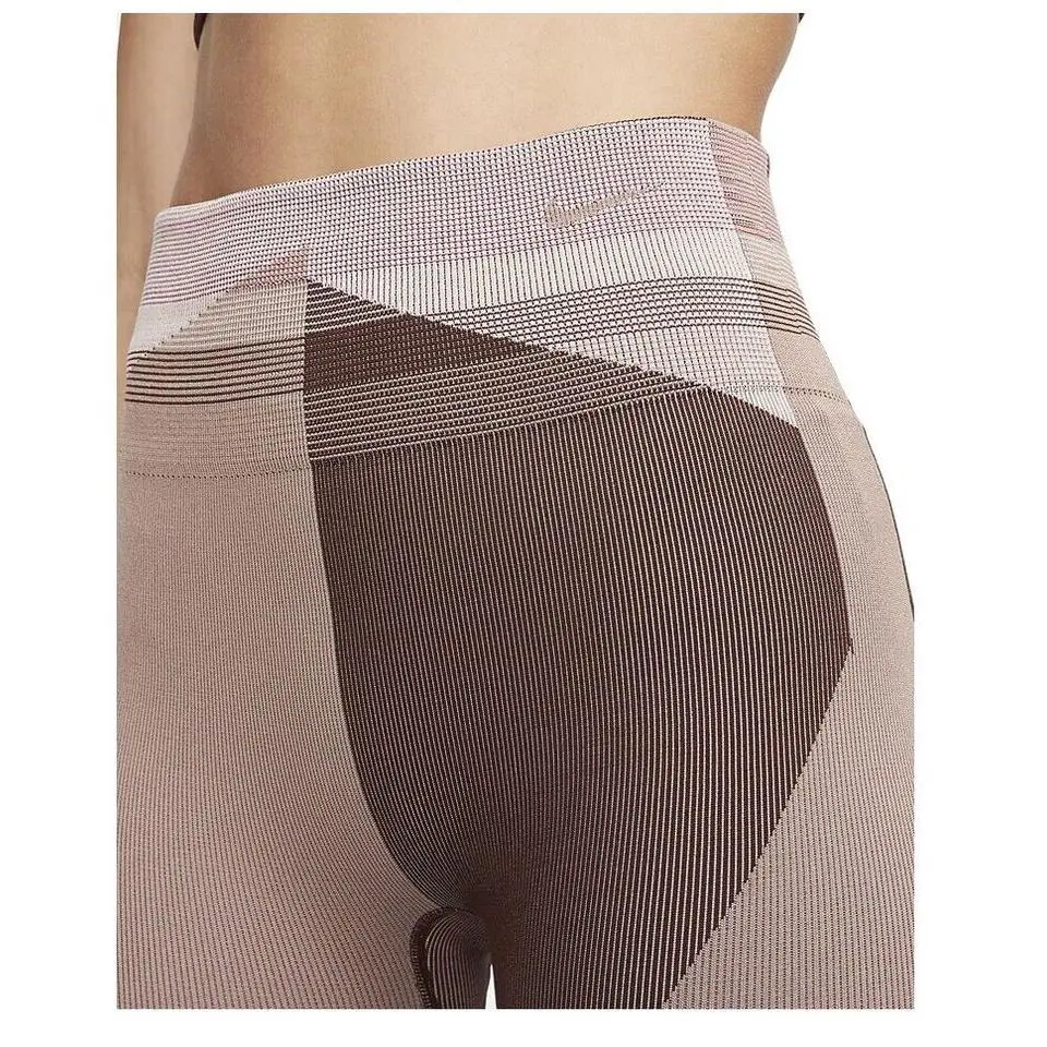 Nike clothing - Desert Dust (UPC: 193659102888) 4