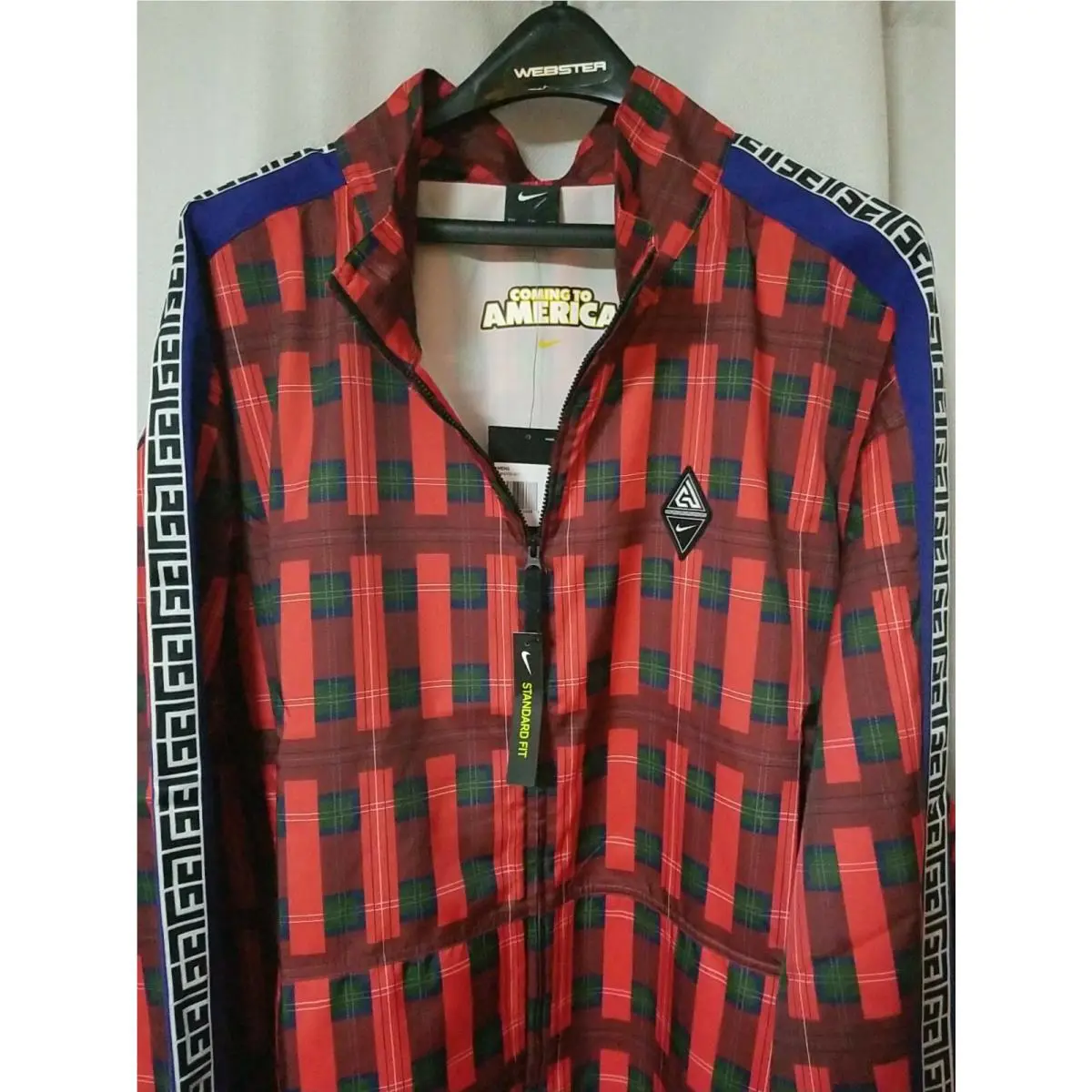 Nike clothing - Multicolor (UPC: 0194276166888) 0