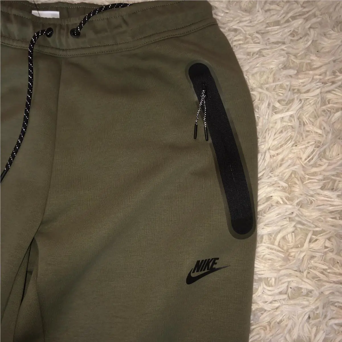 Nike clothing - Nike Sportswear Tech Fleece - Sportswear Tech Fleece - Green (UPC: 195871924521) 4