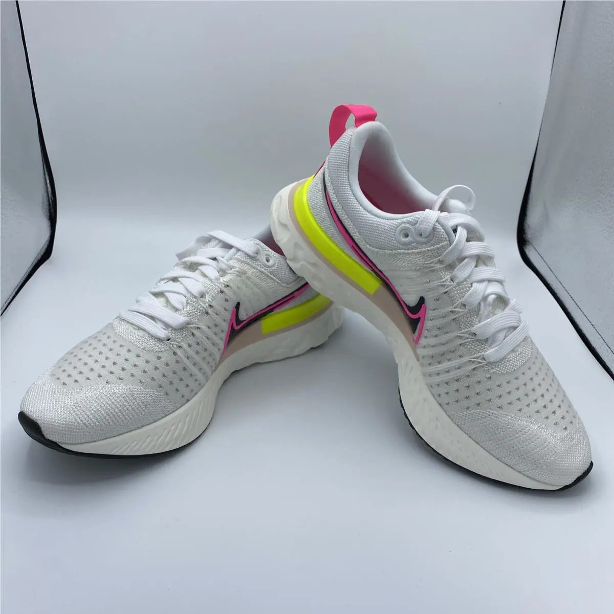 Nike shoes - DJ5395100 - DJ5395 100 - White (UPC: 00195239328237) 3
