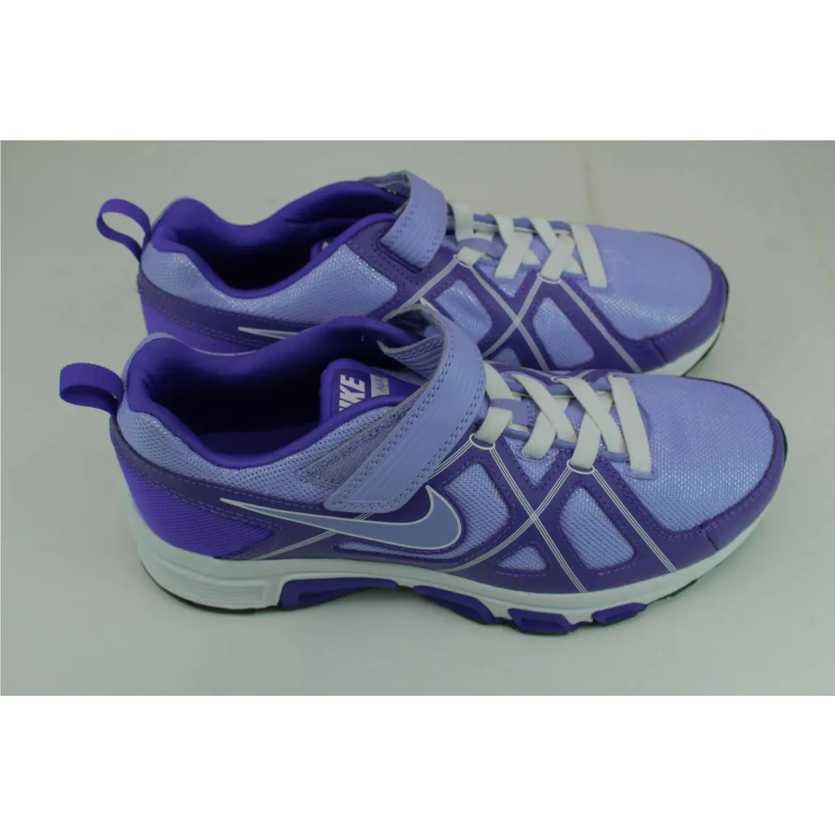 Nike shoes - SOAR, METALLIC SILVER, WHITE, BRIGHT CRIMSON (UPC: 885259452363) 0