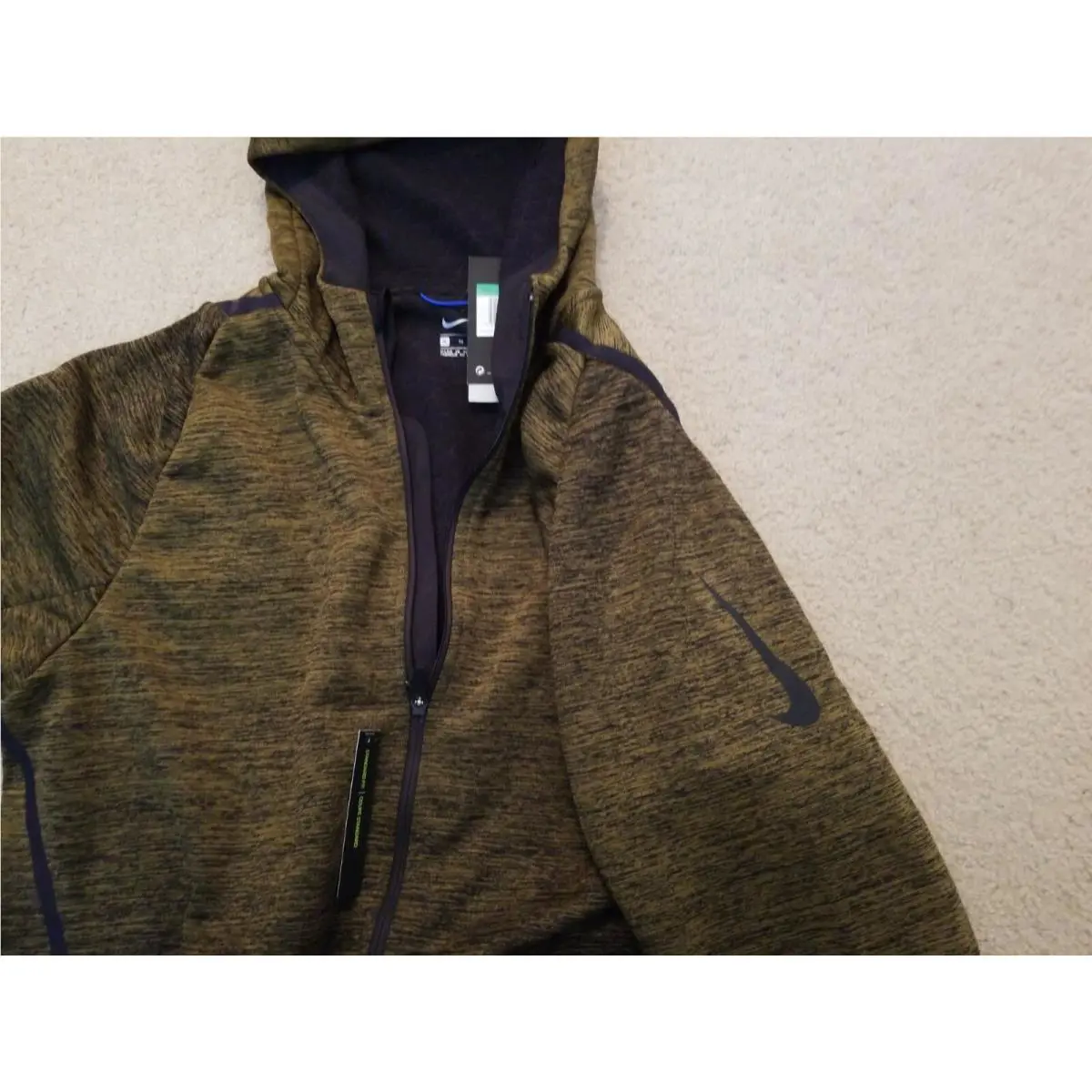 Nike clothing - Olive Canvas/Black 1