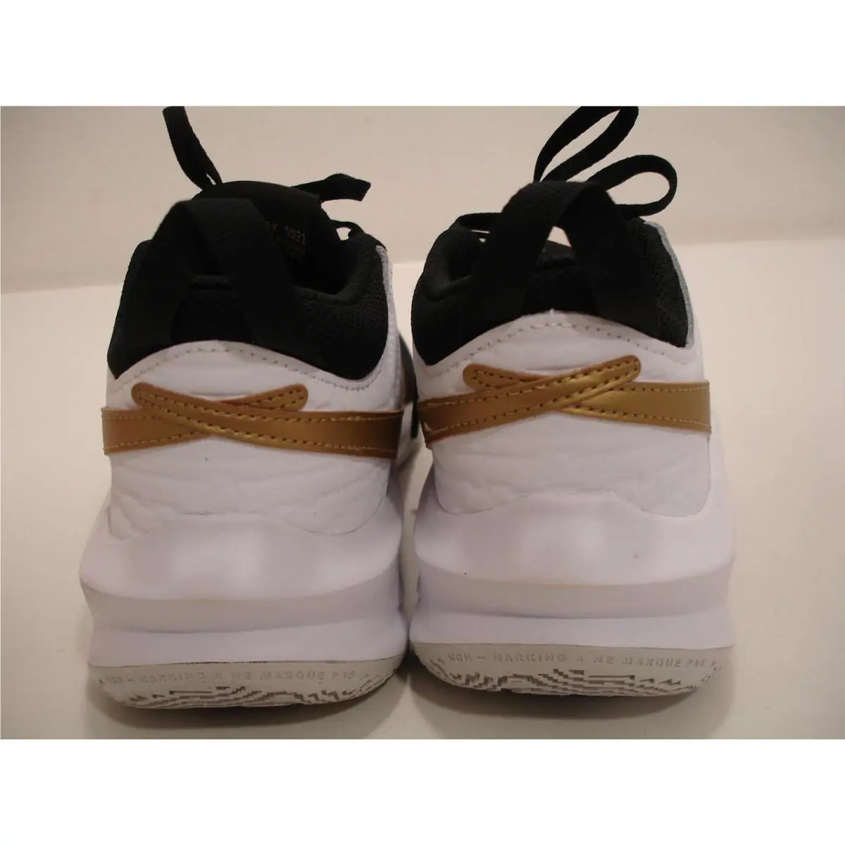 Nike shoes - Nike Team Hustle D10 - Team Hustle - Black, Manufacturer: Black Metallic Gold 9