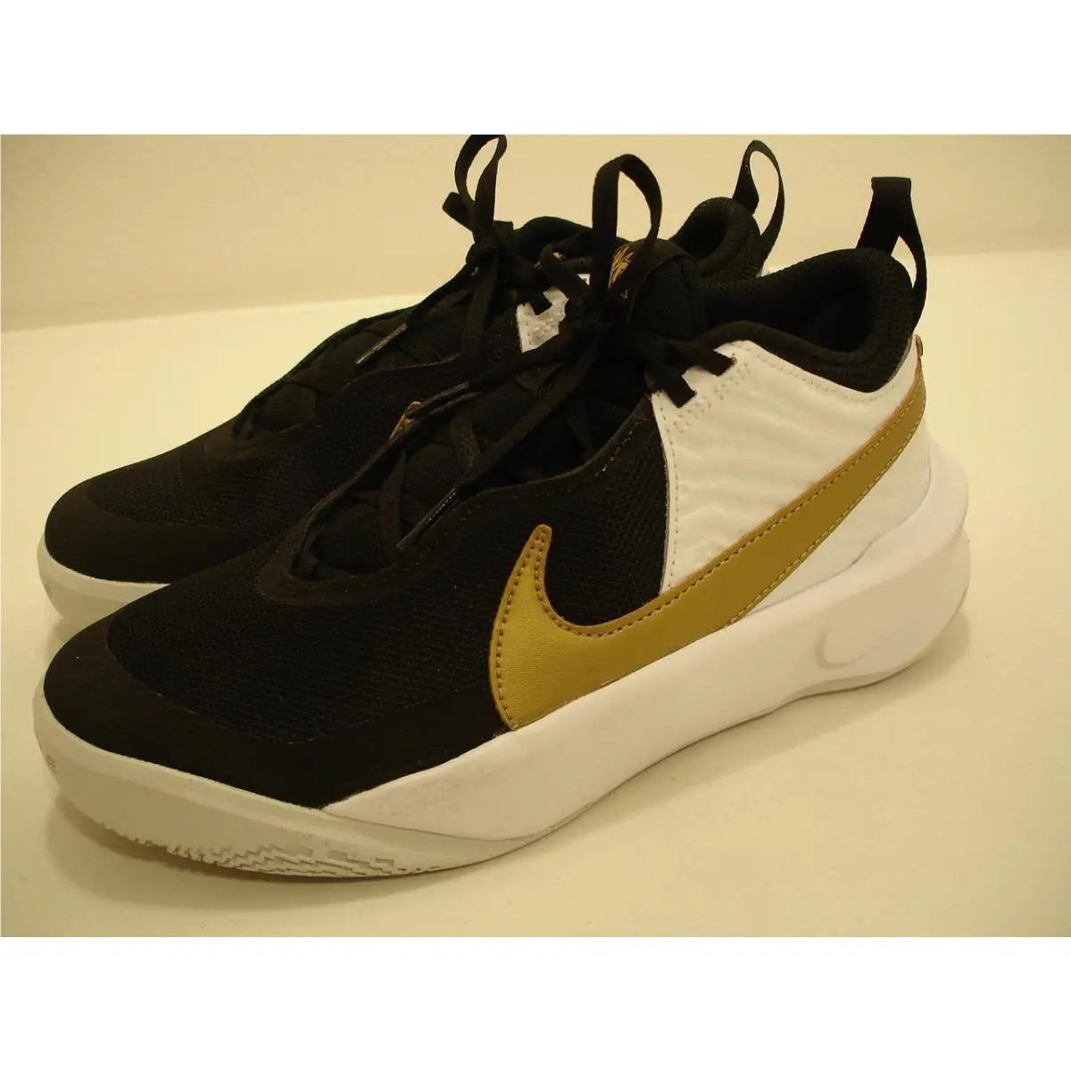 Nike shoes - Nike Team Hustle D10 - Team Hustle - Black, Manufacturer: Black Metallic Gold 1