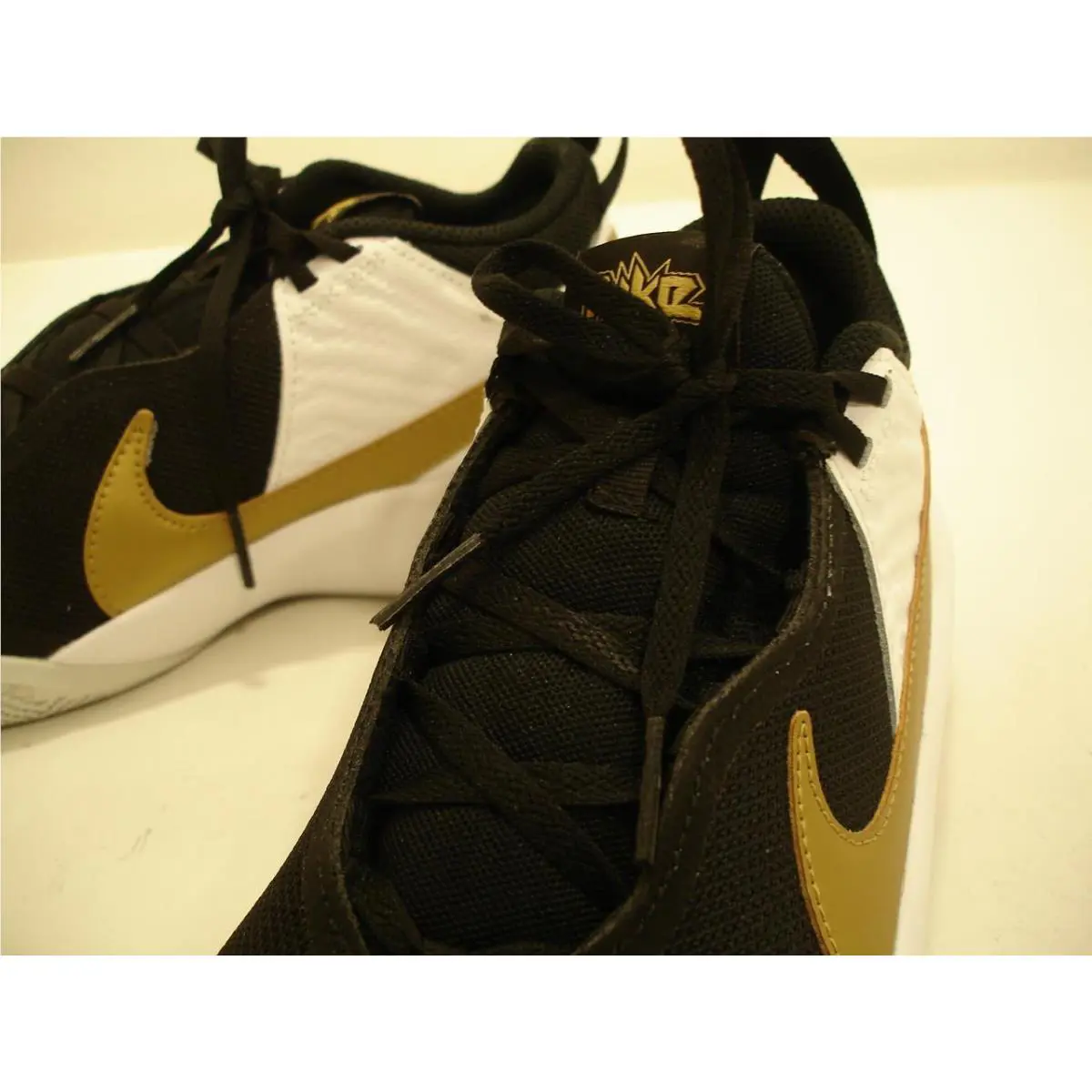 Nike shoes - Nike Team Hustle D10 - Team Hustle - Black, Manufacturer: Black Metallic Gold 4