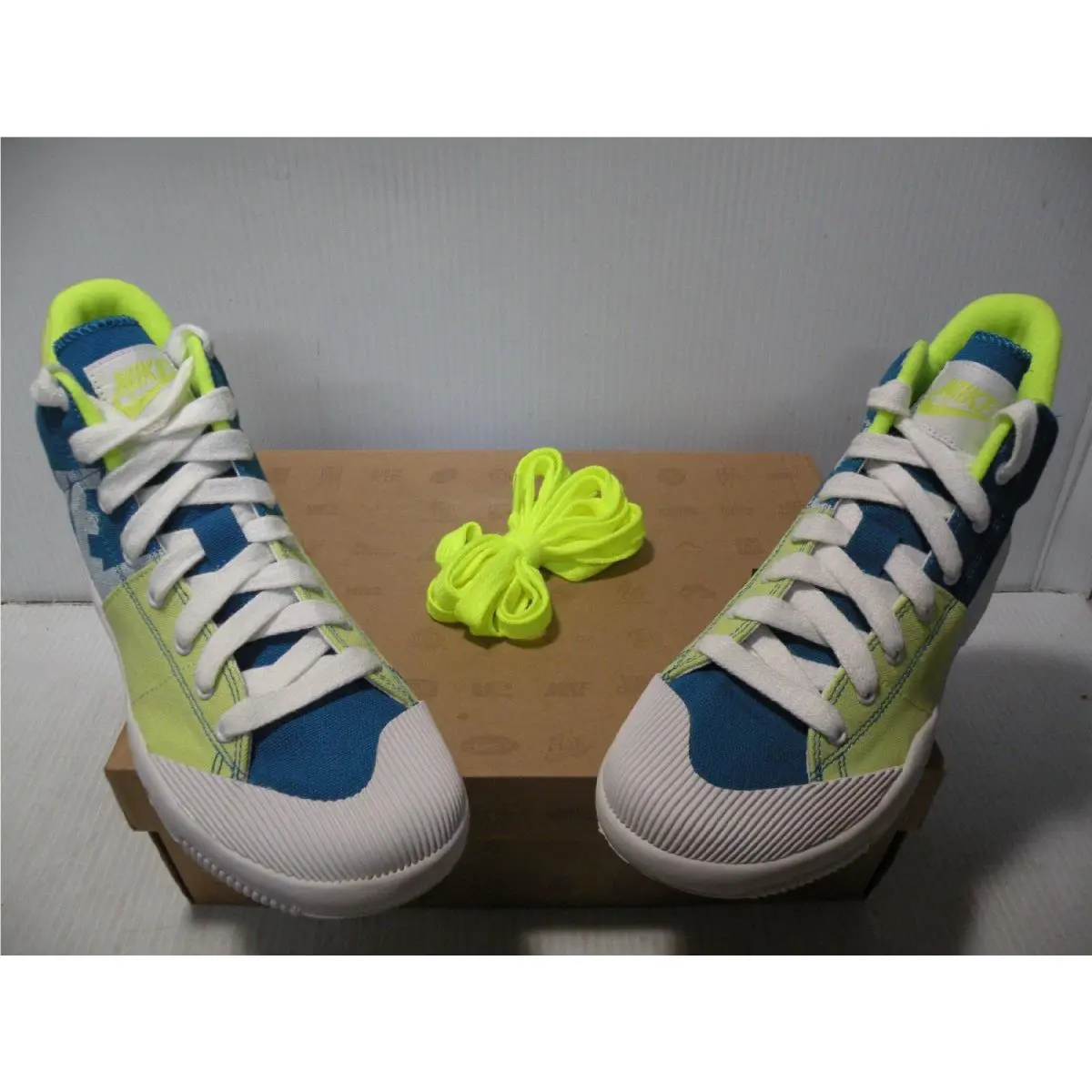 Nike shoes - Green/Blue/white 1