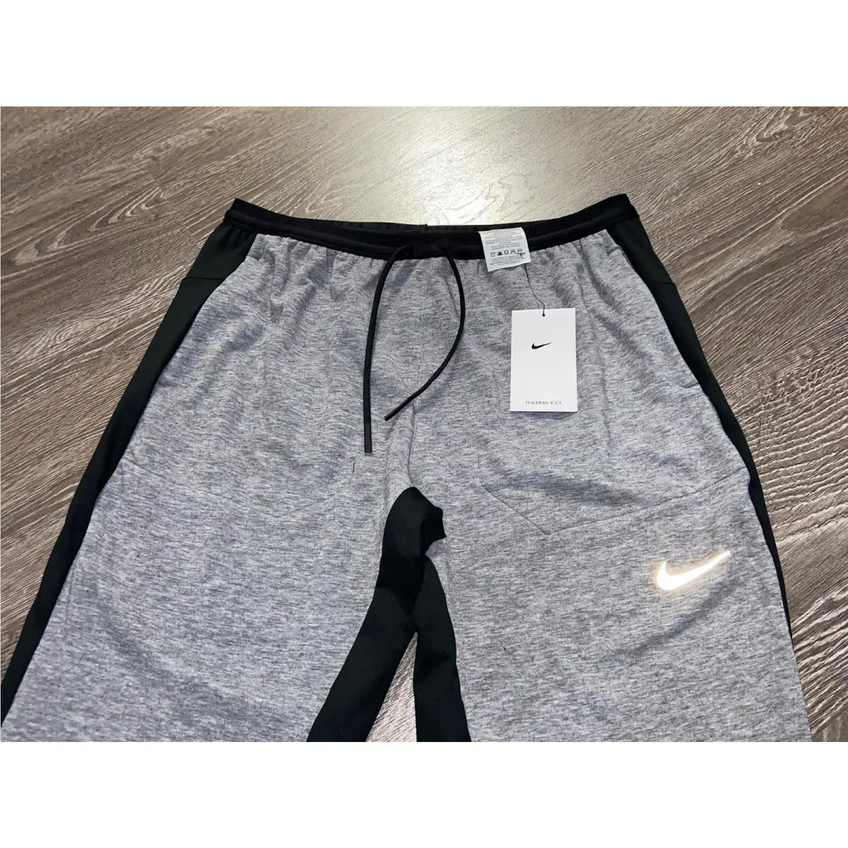 Nike clothing - Run Division Therma-Fit - Run Division - Gray (UPC: 195244995608) 1