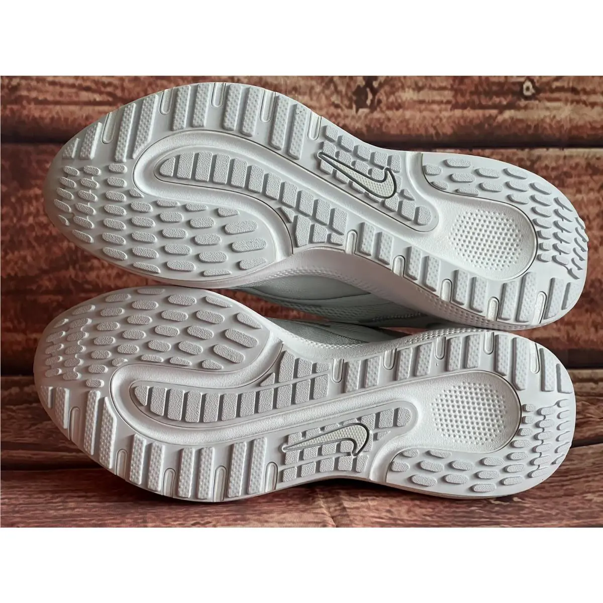 Nike shoes - Nike React Escape - React Escape - DJ9976-101 - White 5