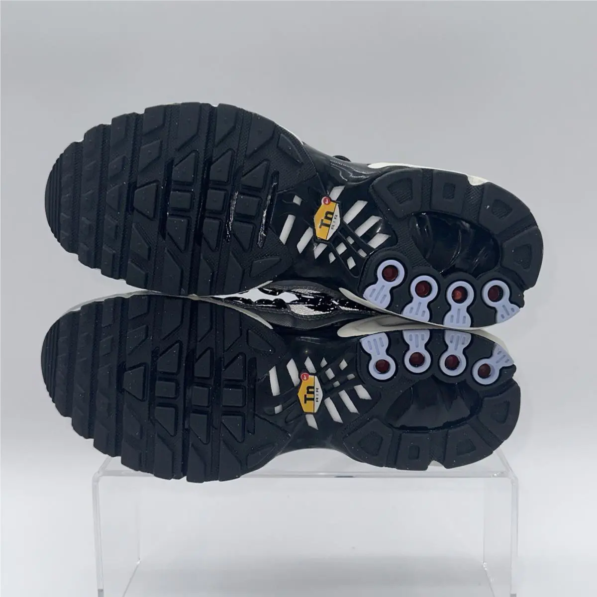 Nike shoes - Nike Air Max Plus - Air Max Plus - FD0799-001 - Black 1