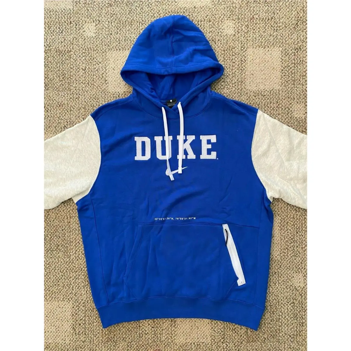 Nike clothing - Blue (UPC: 194496631081) 0