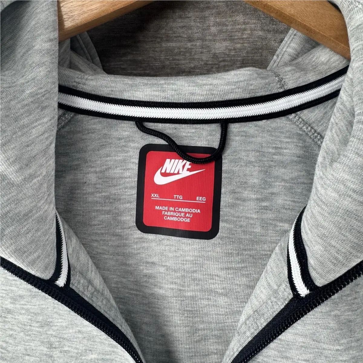 Nike clothing - FB7921063 - FB7921-063 - Gray (UPC: 0196607413289) 1