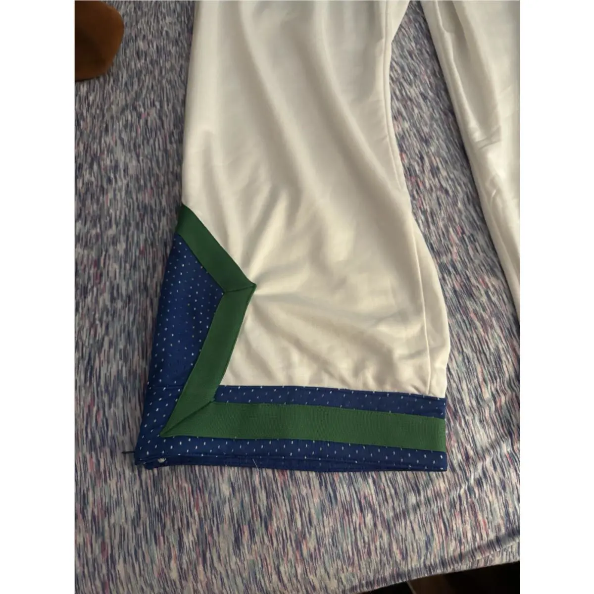 Nike clothing - Nike 2003 - 137047 - White (UPC: 826220567334) 0