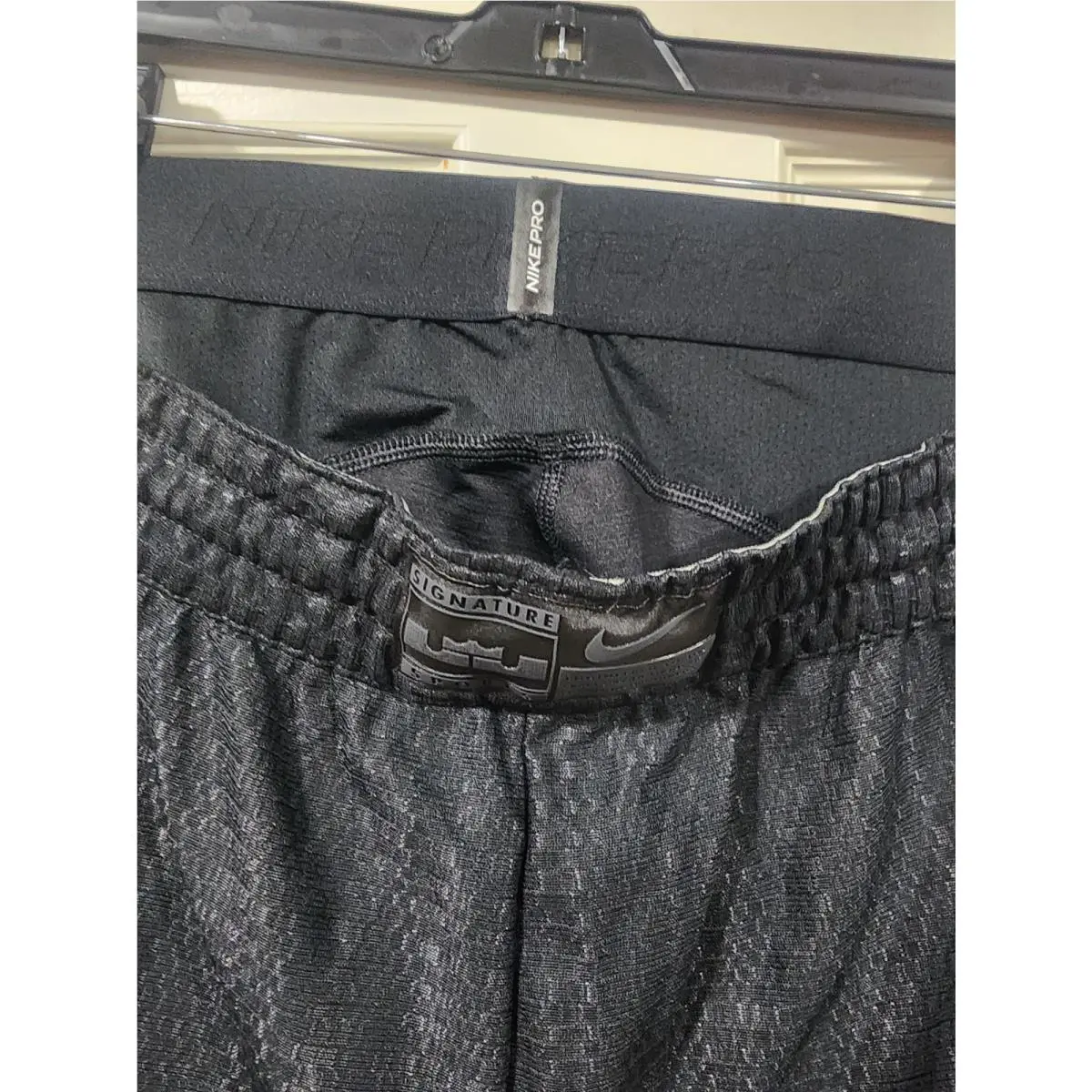 Nike clothing - Nike Standard Issue 8