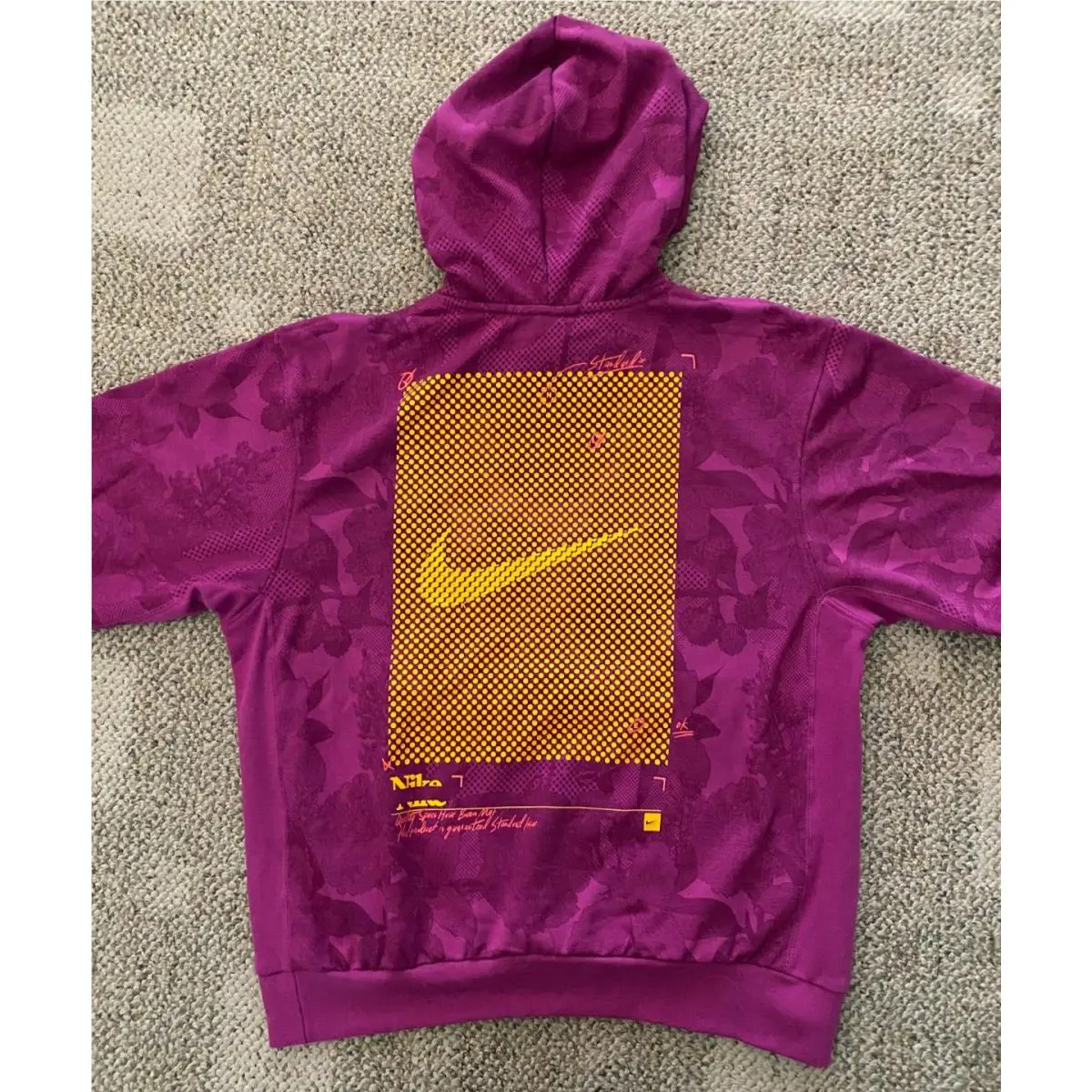 Nike clothing - Pink (UPC: 195871036545) 1