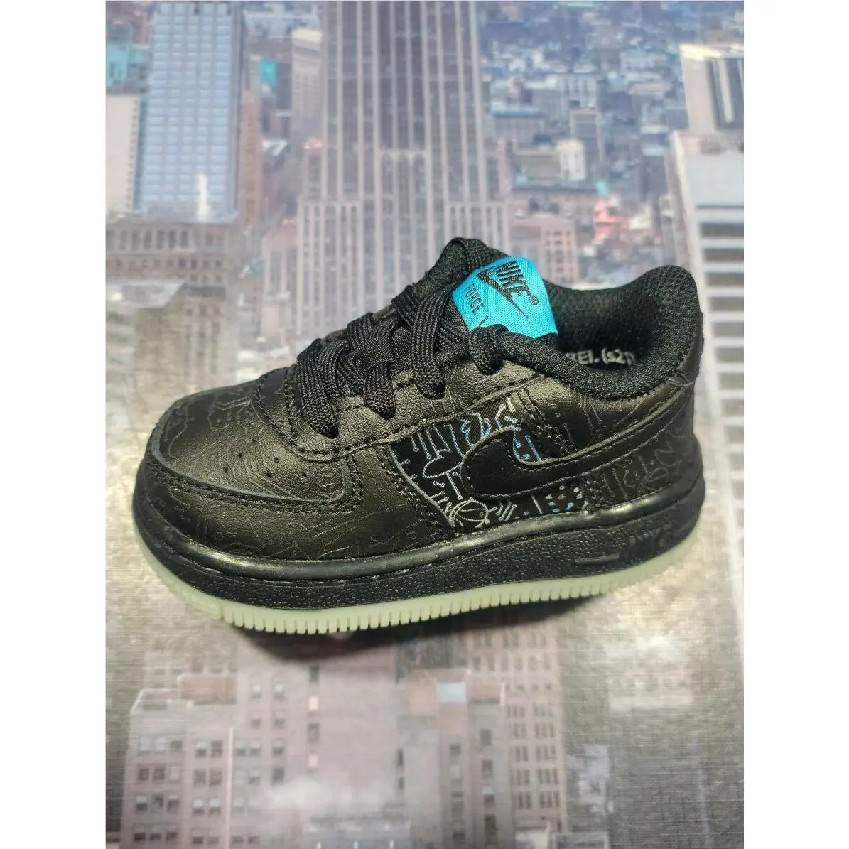 Nike shoes - Nike Air Force 1 LV8 - DN1436-001 - Black 3