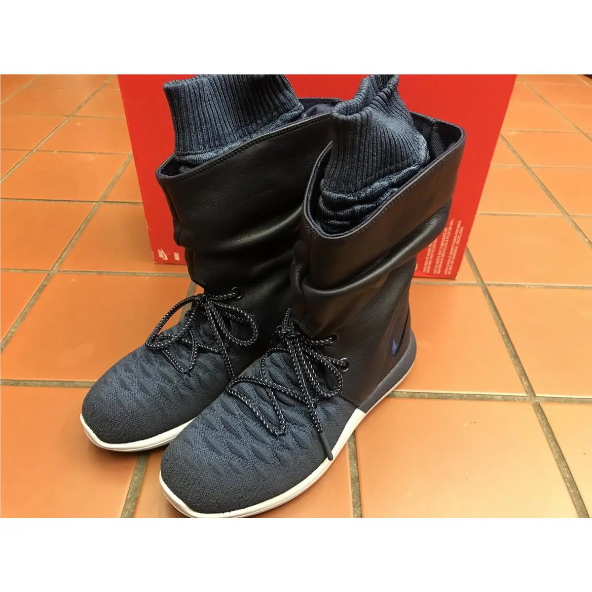 Nike shoes - Black, Blue (UPC: 826215274438) 1