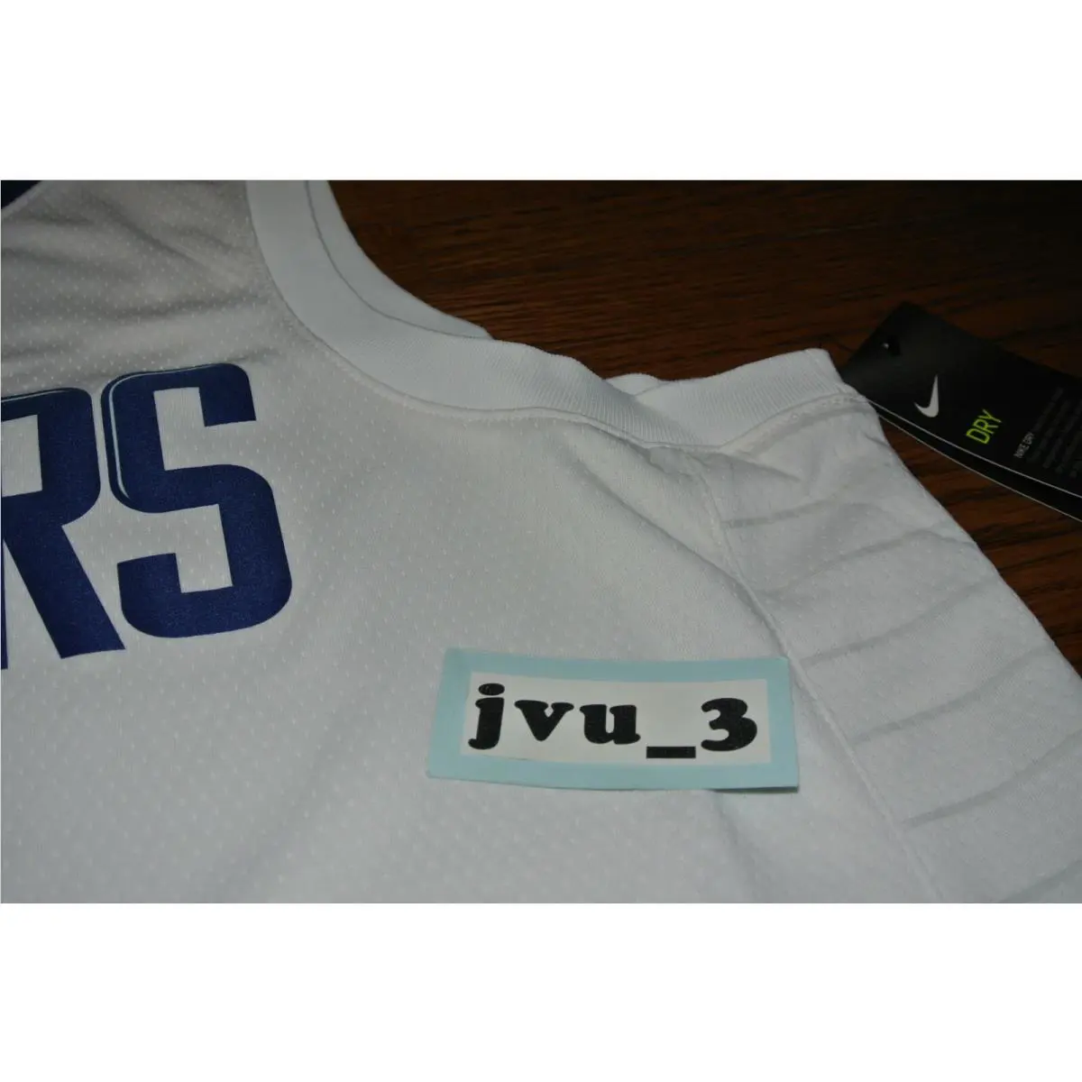 Nike clothing - White (UPC: 0888412602391) 4