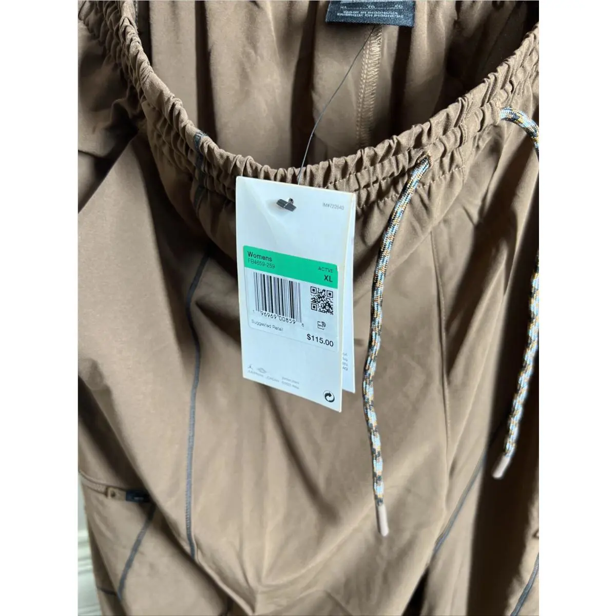 Nike clothing - Brown 4