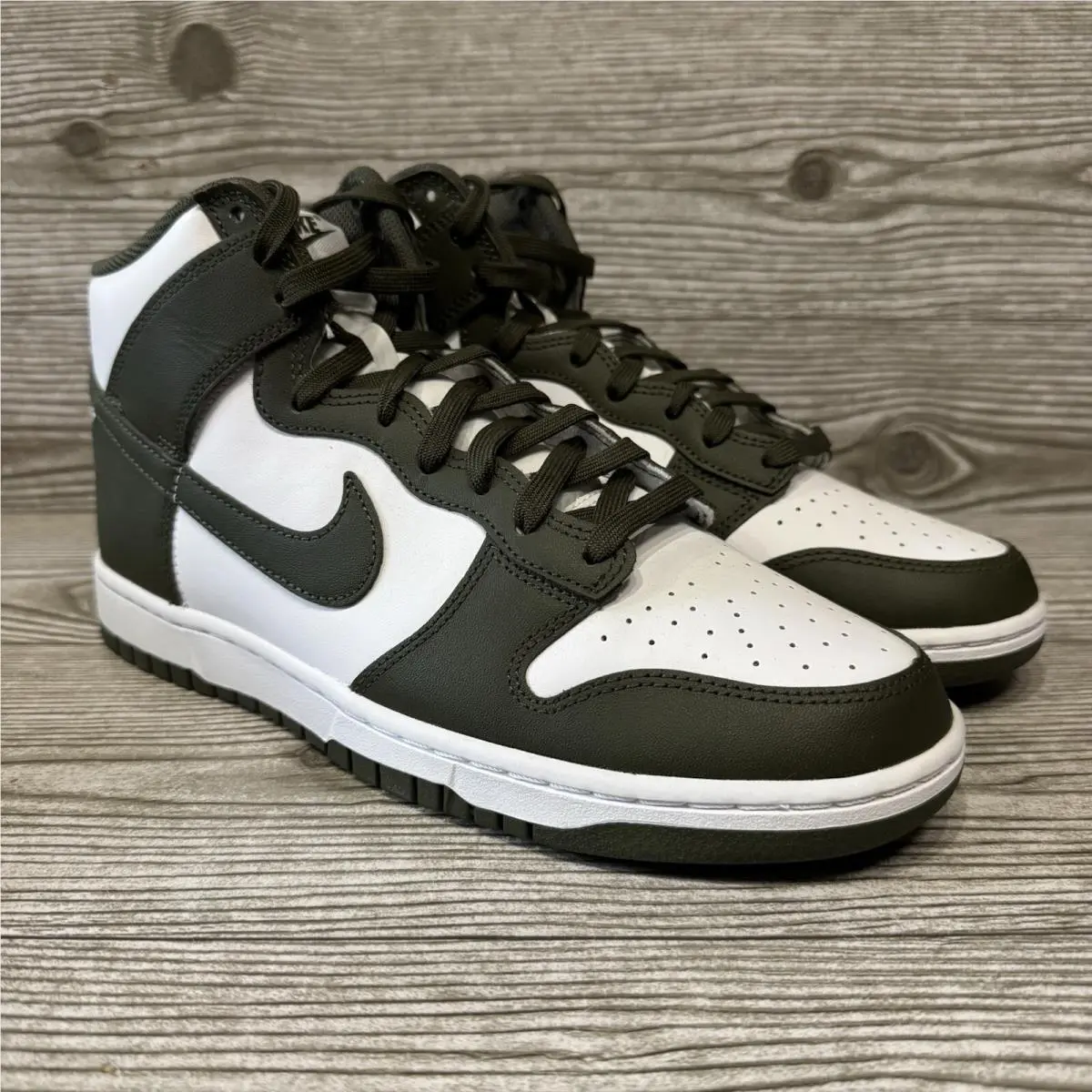 Nike Dunk High Cargo Khaki Sneakers Size 10 w/ Replacement Orange Nike Box