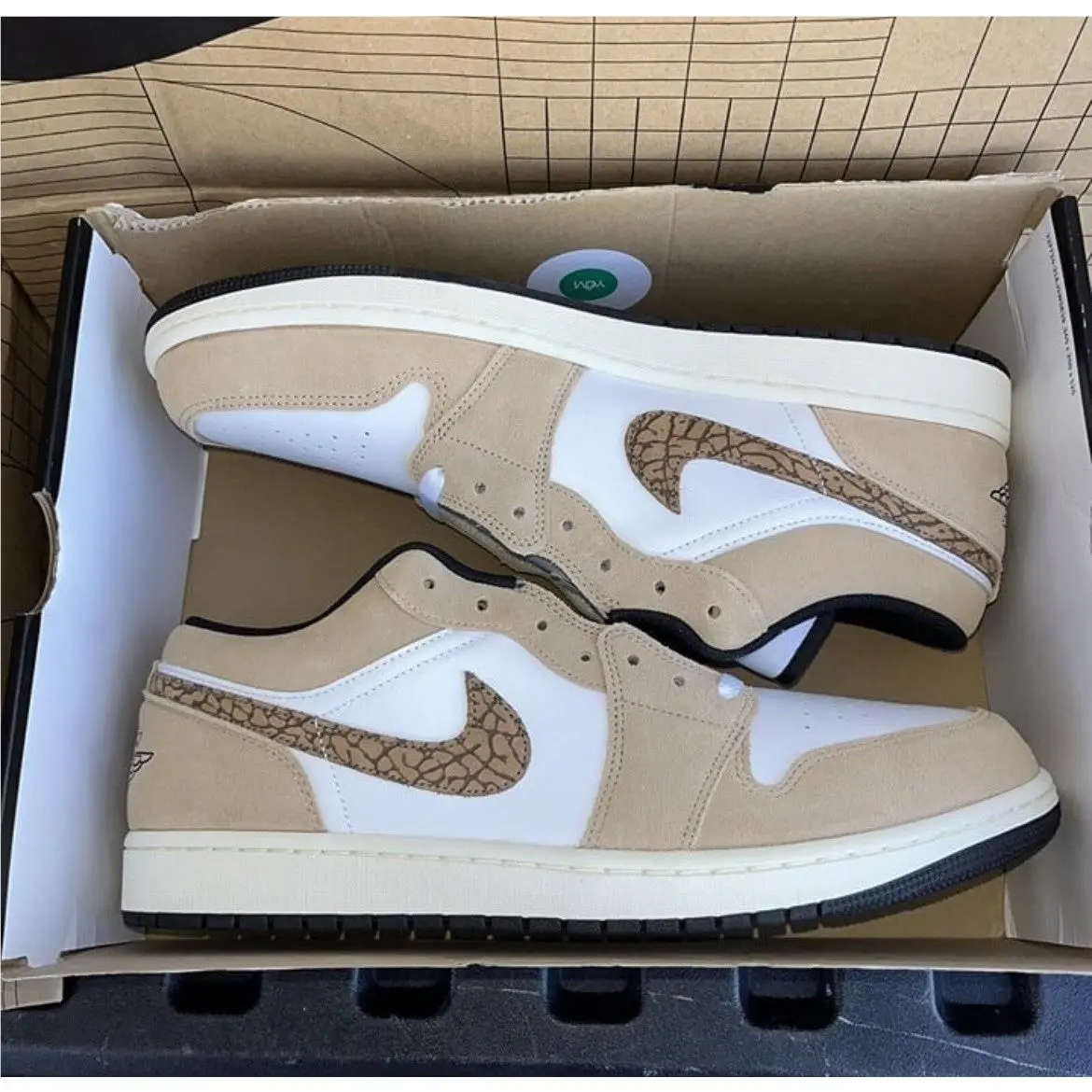 Nike shoes - Air Jordan 1 - Air - DZ4130-201 - Brown 4