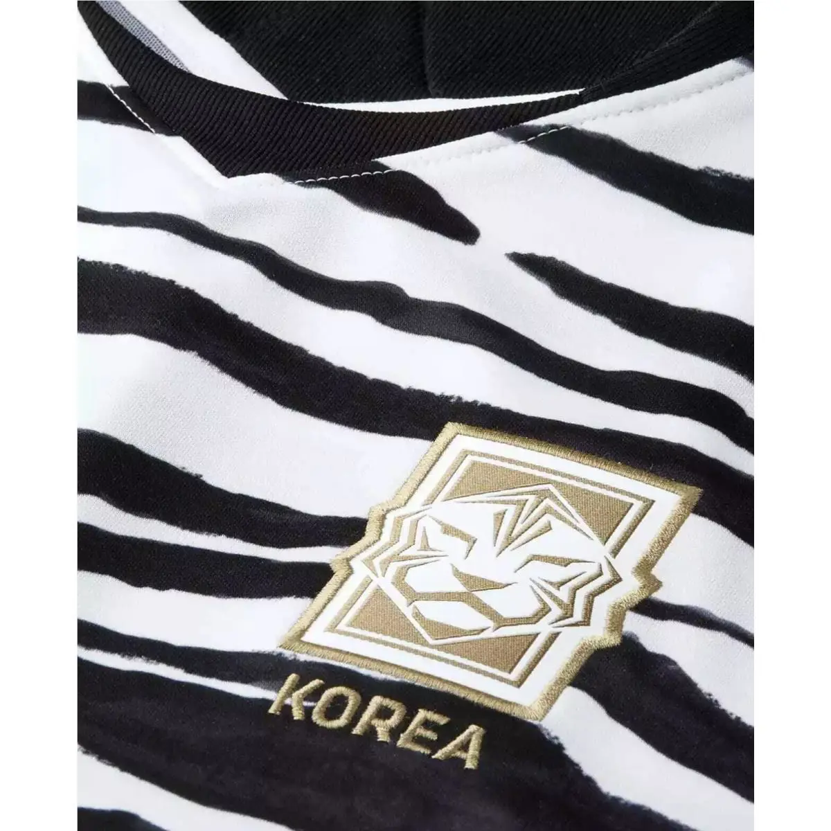 Nike clothing - White (UPC: 0193659680171) 2