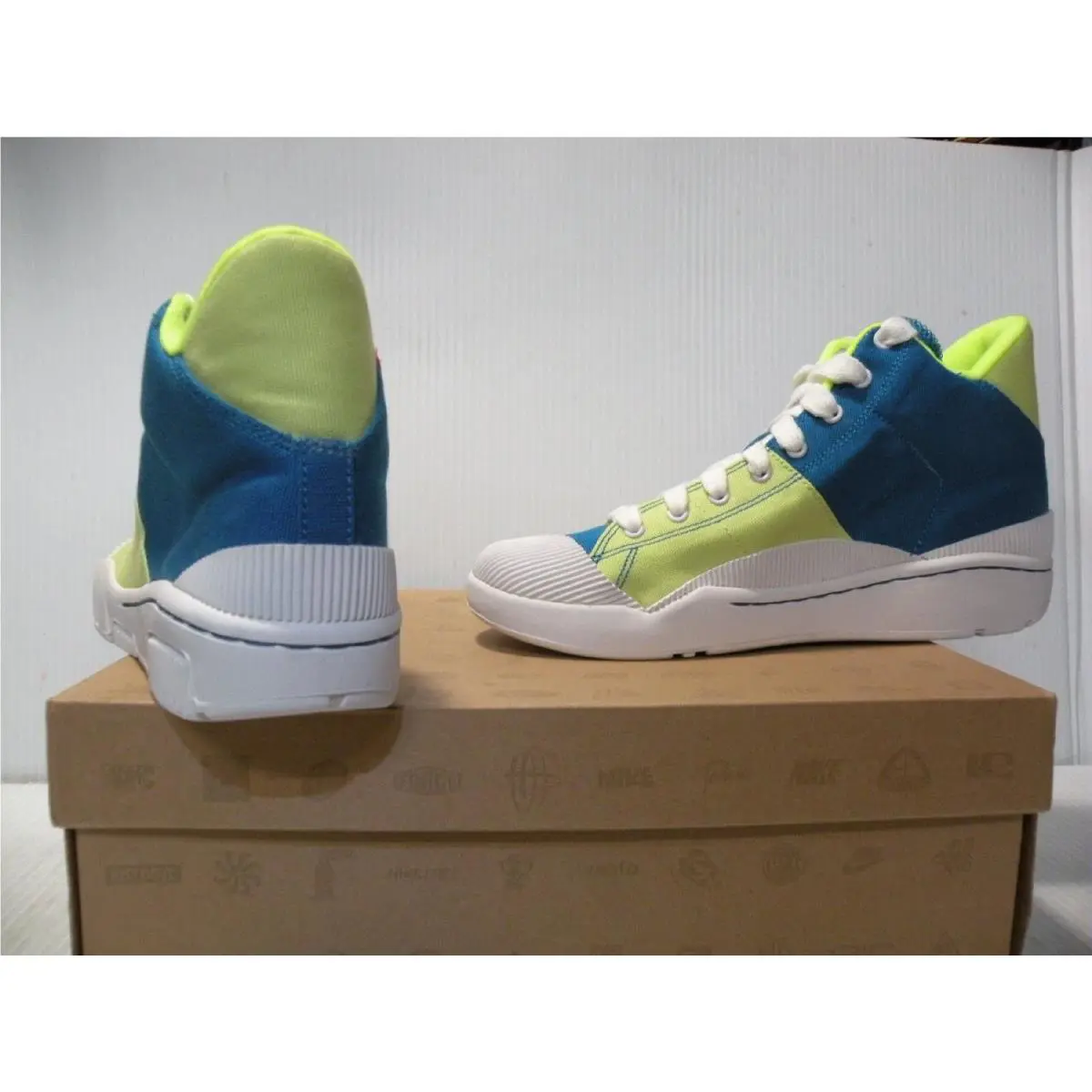 Nike shoes - Green/Blue/white 2