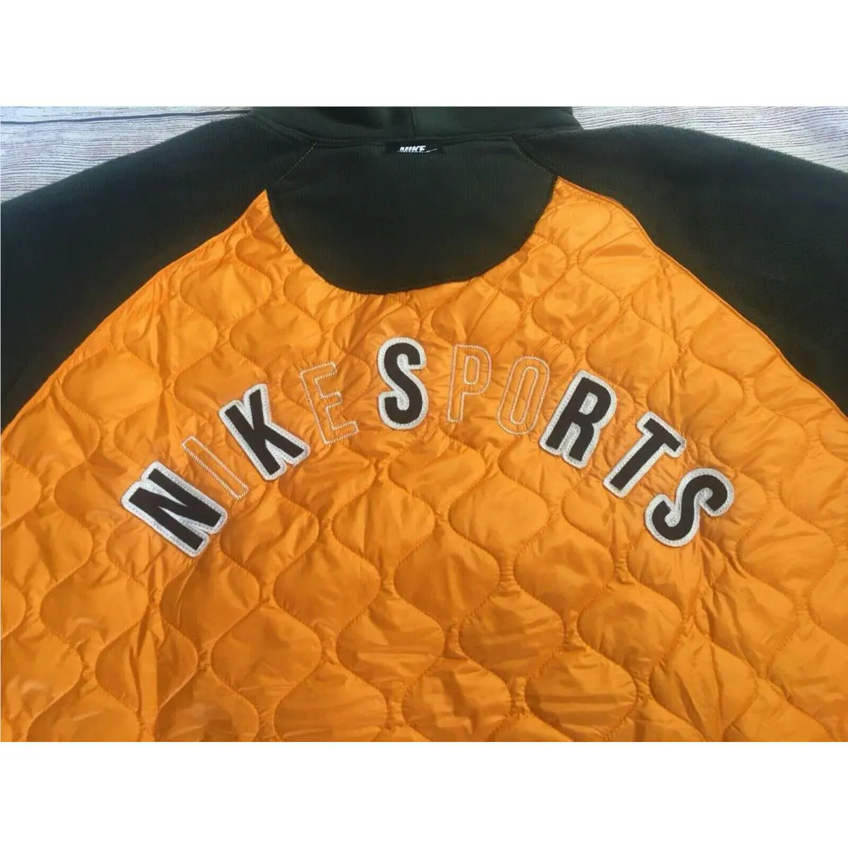 Nike clothing - Pine, Manufacturer: GREEN 3