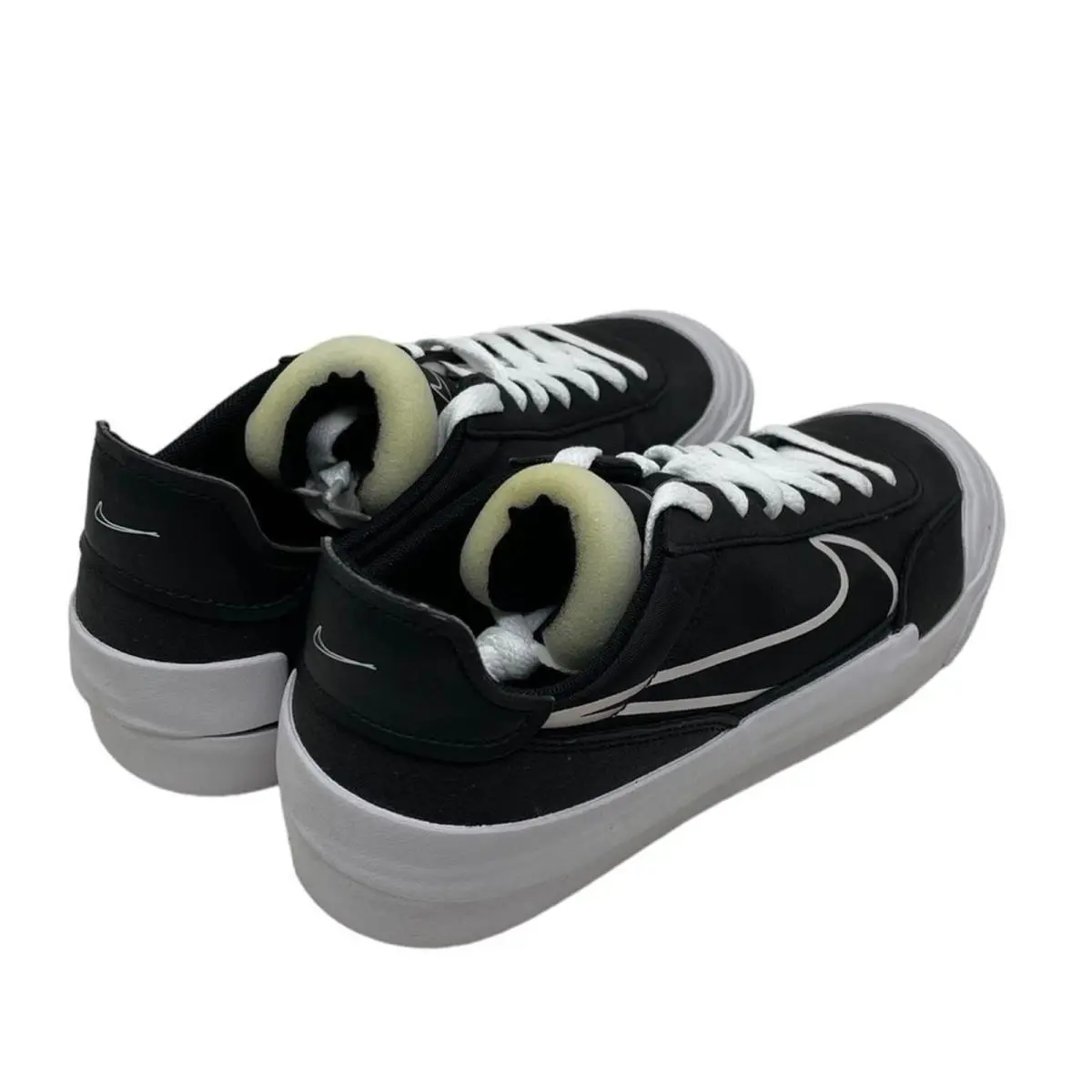 Nike shoes - Black 2