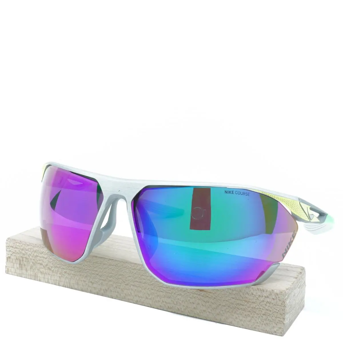 DC3407-011 Mens Nike Stratus M Sunglasses