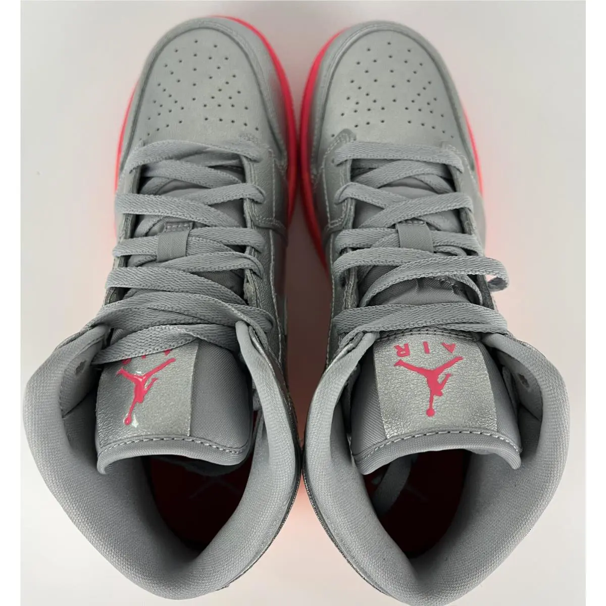 Nike shoes - Air Jordan 1 Mid - Air Mid - 555112-006 - Silver (UPC: 0193151913173) 4