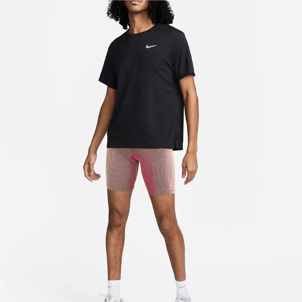Nike clothing - Black, Exterior: Multicolor 7