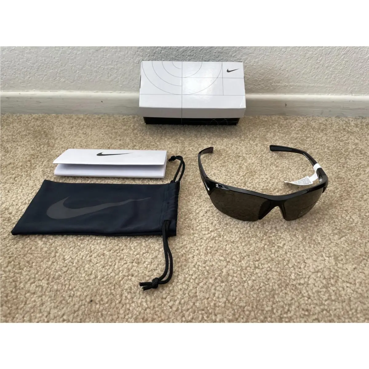 Men`s Nike Skylon Ace Polarized Sunglasses Black Frames Grey Lens W/tag Box - Frame: Black, Lens: Gray