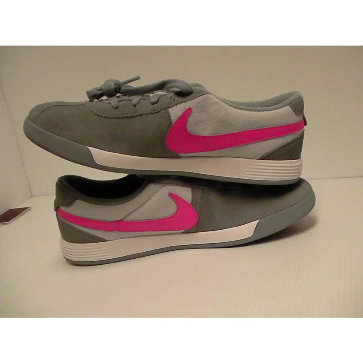 Nike shoes - Multi-Color (UPC: 887226920653) 2