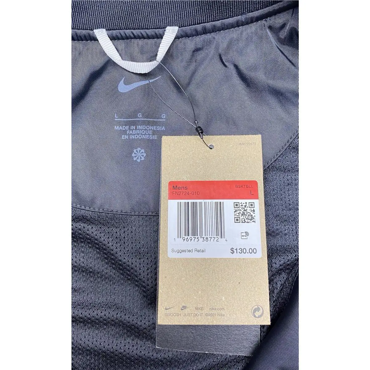 Nike clothing - Nike DNA Repel Basketball Jacket - FN2724-010 - Black (UPC: 196975362639) 2