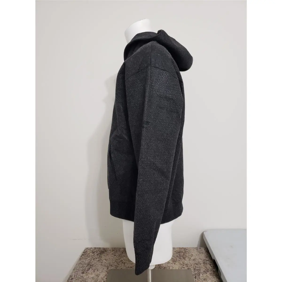 Nike clothing - Anthracite/Black (UPC: 196969124601) 1