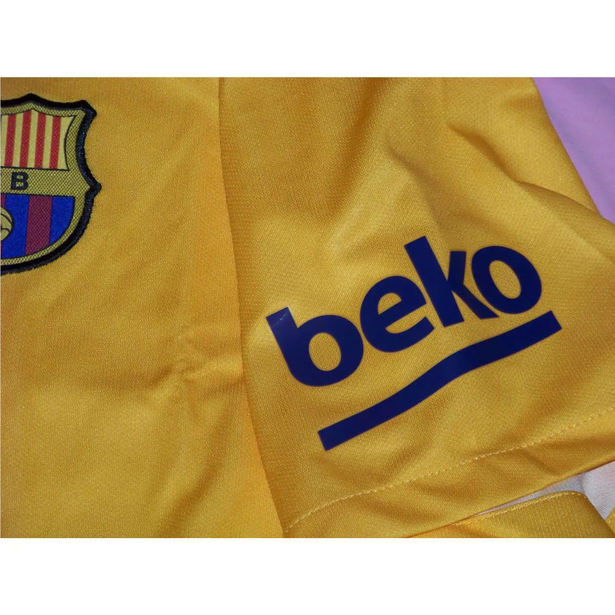 Nike clothing - Yellow (UPC: 888408991843) 3