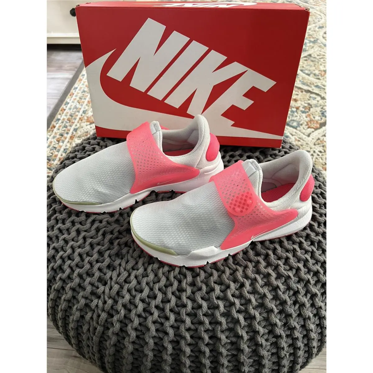 Nike shoes - White 3