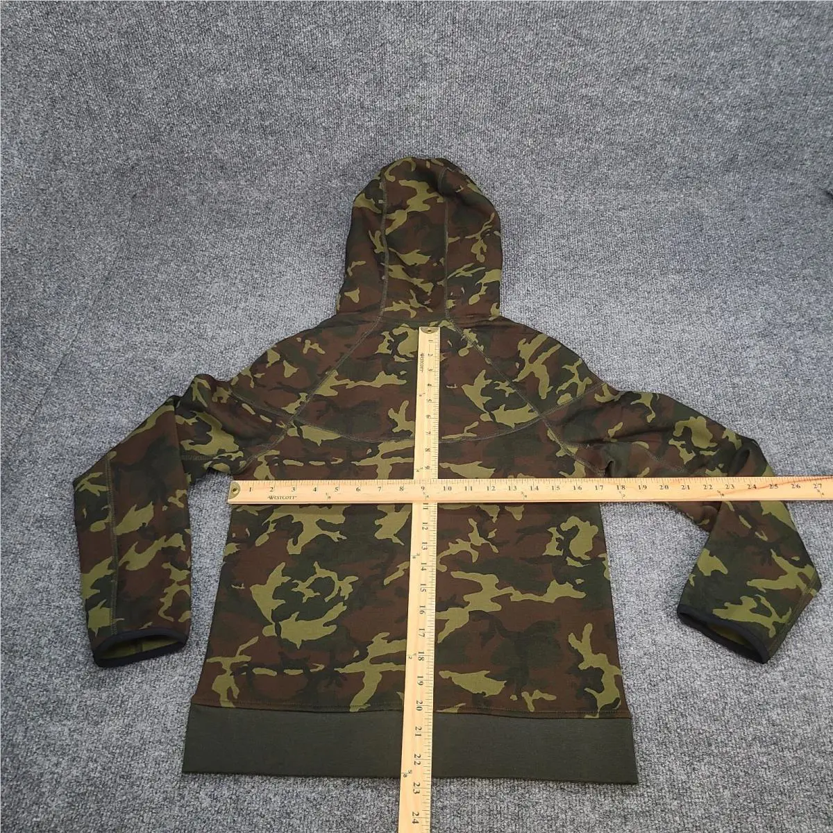 Nike clothing - FN9118-010 - FN9118-010 - Green (UPC: 196976335854) 10
