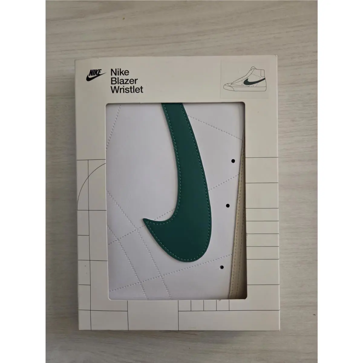 Nike Blazer Wristlet Bag Clutch White Green N1009949-177