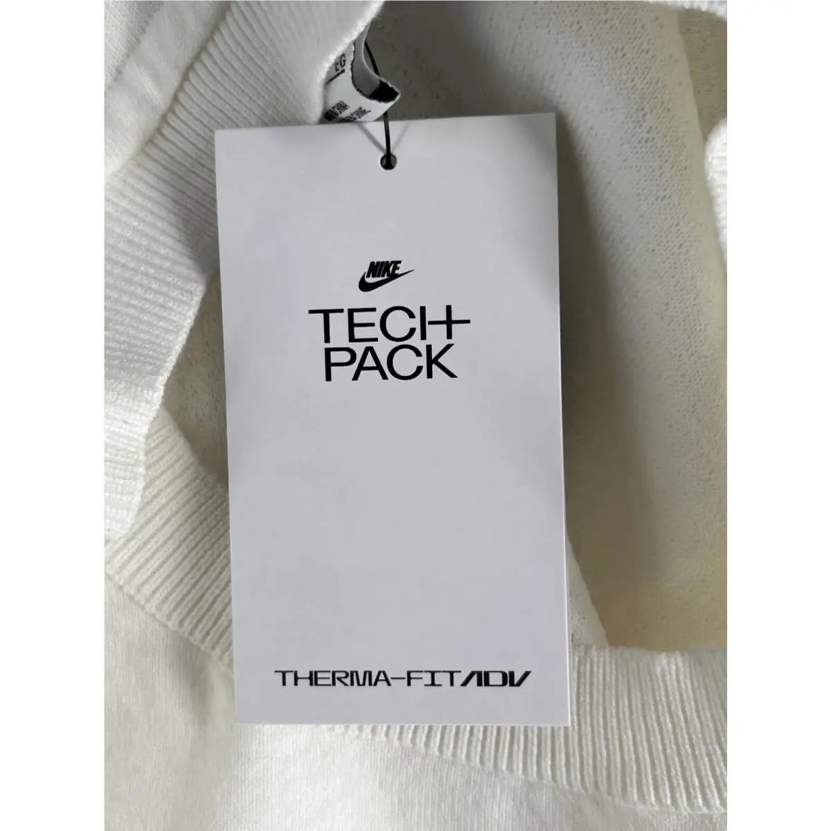 Nike clothing - White (UPC: 196153626171) 10