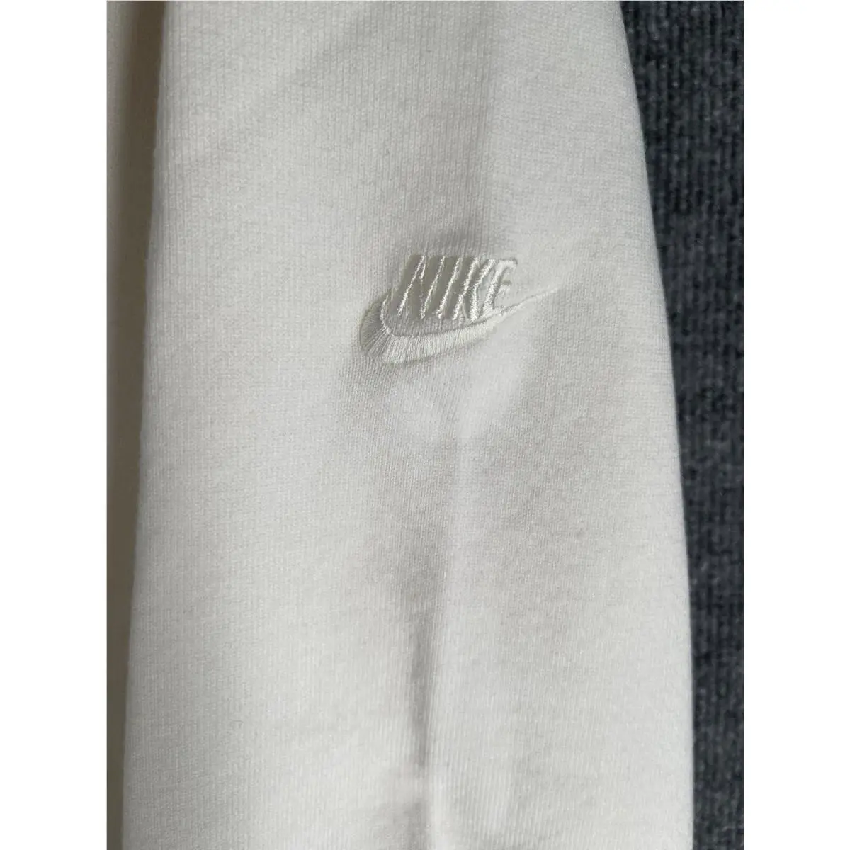 Nike clothing - White (UPC: 196153626171) 1