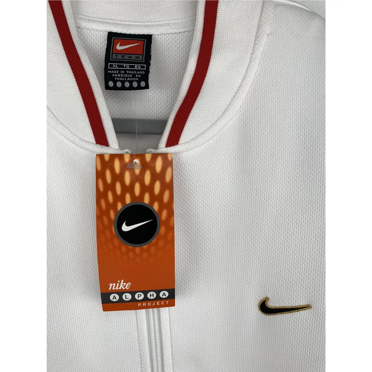 Nike clothing - White (UPC: 659658550063) 1