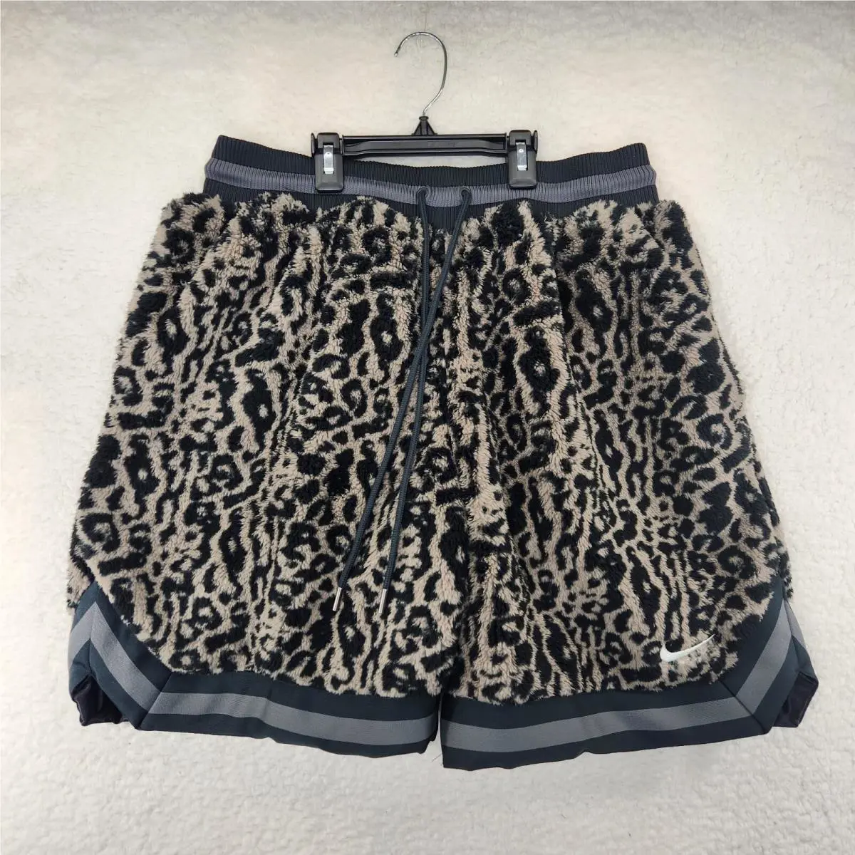 Nike clothing - Multicolor (UPC: 196150618292) 3